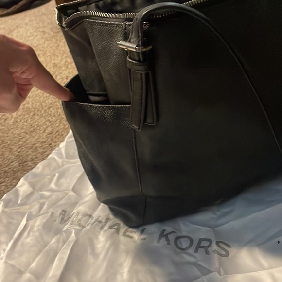 Authentic Michael Kors large black Tote bag. (dust bag included) - Picture 13 of 16